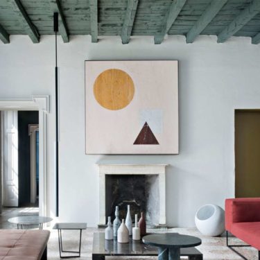 Ceilings: how to enhance them with color