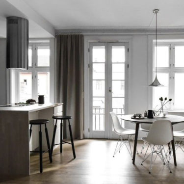 The home of Elisabeth Heier, interior designer and blogger.
