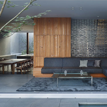 Optical glass house: a zen oasis in the heart of Hiroshima