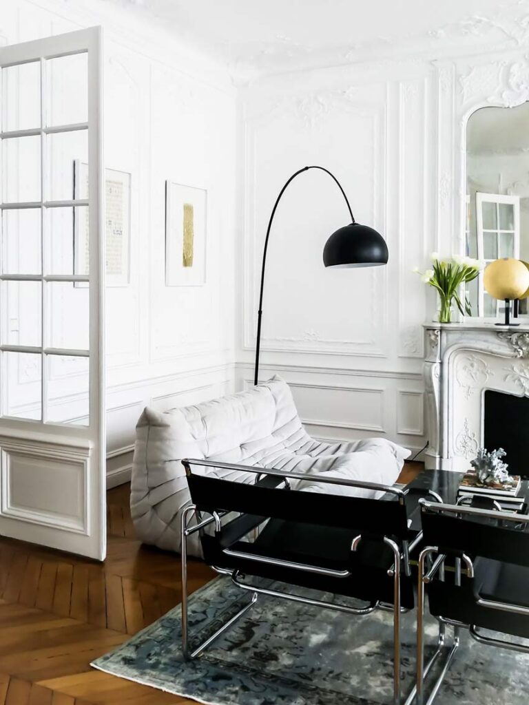 Discreet modern luxury in a Parisian apartment. - Interior Notes